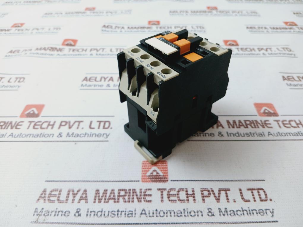 TELEMECANIQUE CA2DN22 Control Relay 10A