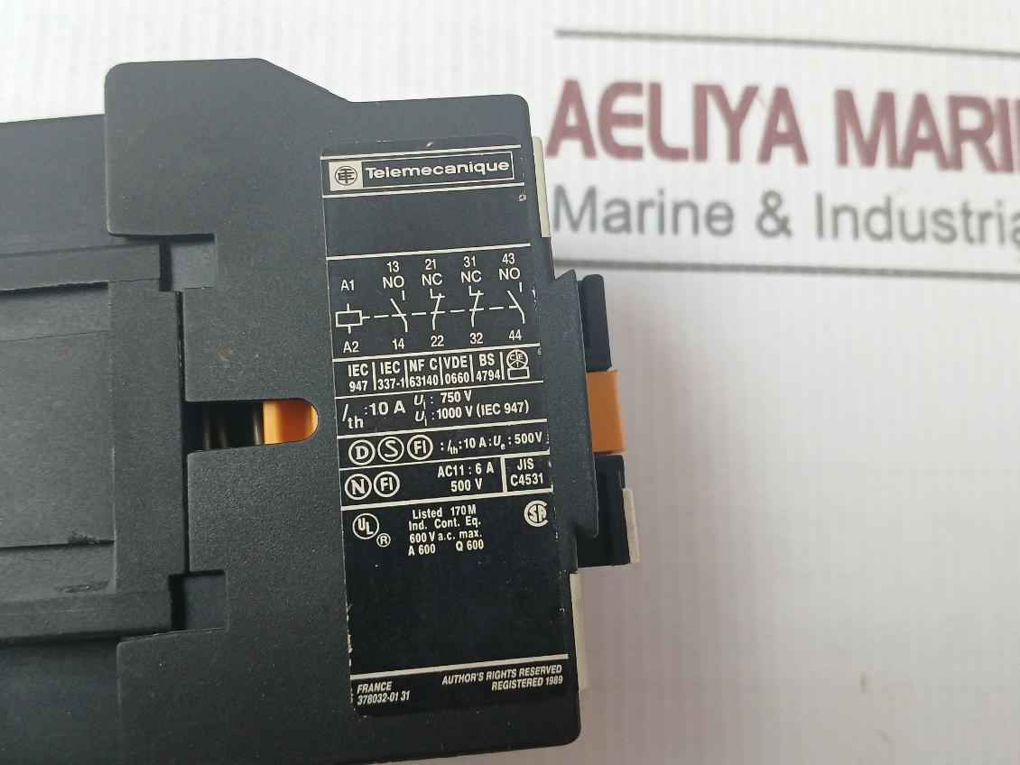 Telemecanique Ca2 Dn22 Control Relay 220-230V 50Hz