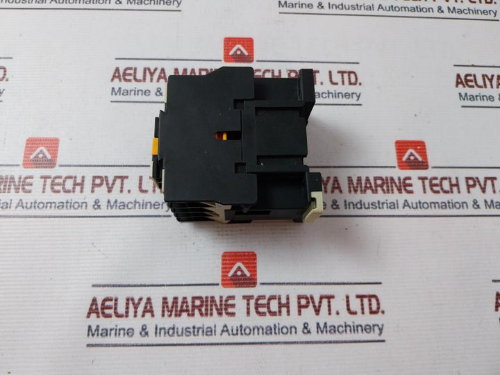 Telemecanique CA2 DN22 Control Relay 220-240V 50/60Hz