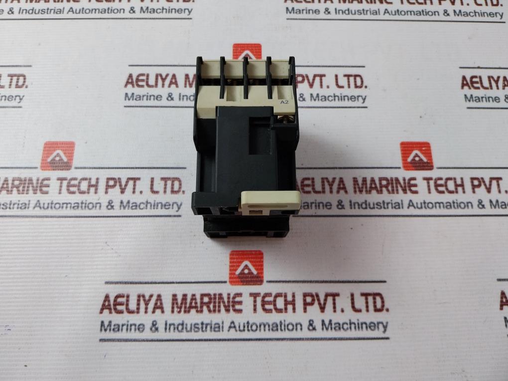 Telemecanique CA2 DN22 Control Relay 220-240V 50/60Hz