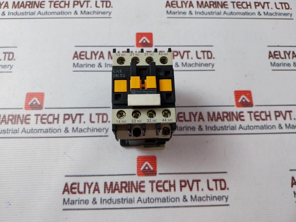 Telemecanique CA2 DN22 Control Relay 220-240V 50/60Hz