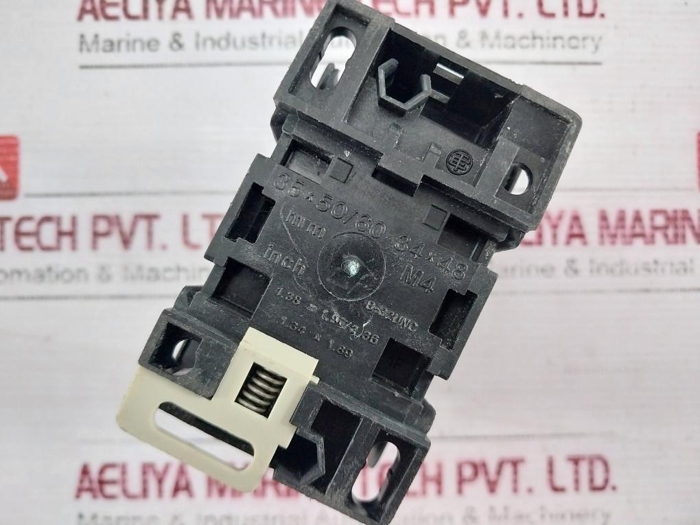 Telemecanique Ca2 Dn40 Contactor Iec 947 6A 500V 50Hz/60Hz A600 Q600