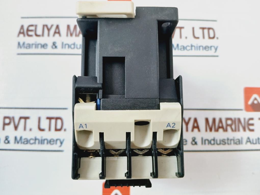Telemecanique Ca2 Dn40 Control Relay 10A 750V Jis C4531