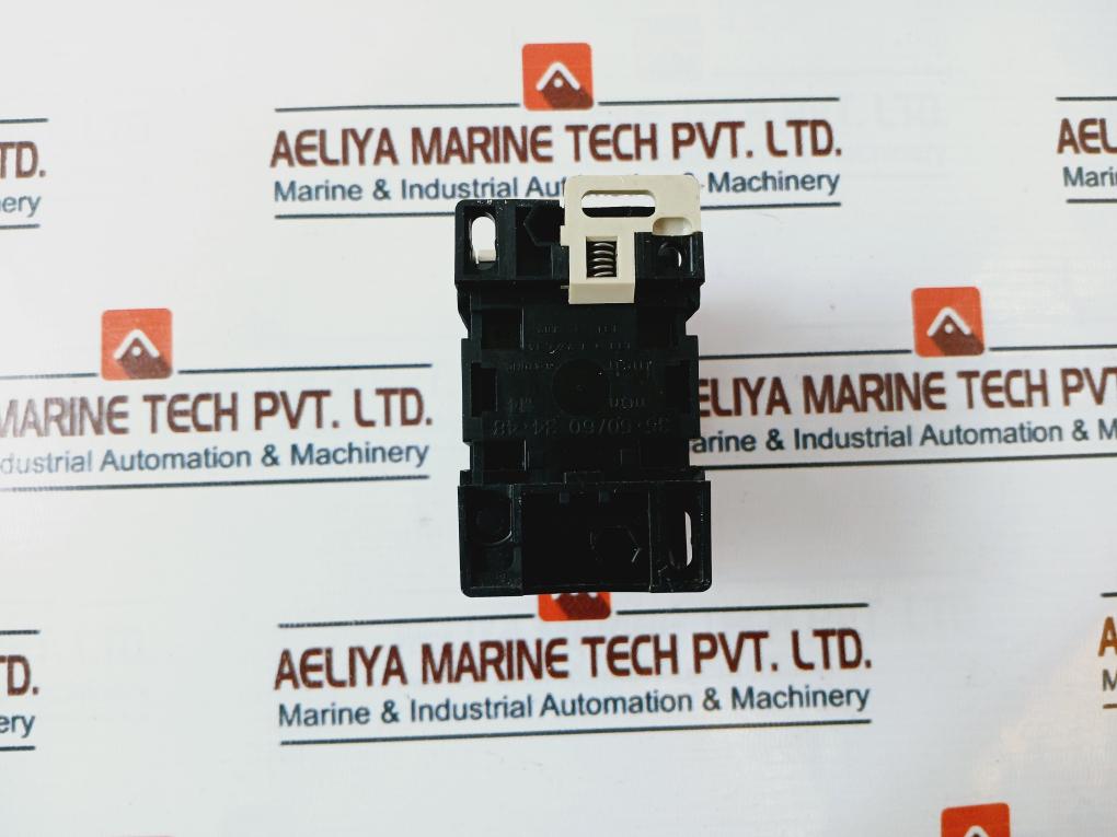 Telemecanique Ca2 Dn40 Control Relay 10A 750V Jis C4531