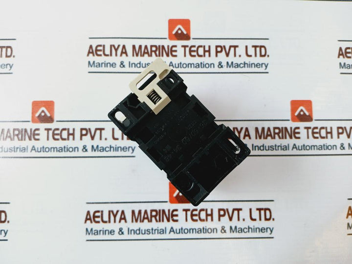 Telemecanique Ca2 Dn40 Control Relay 10A 750V Jis C4531