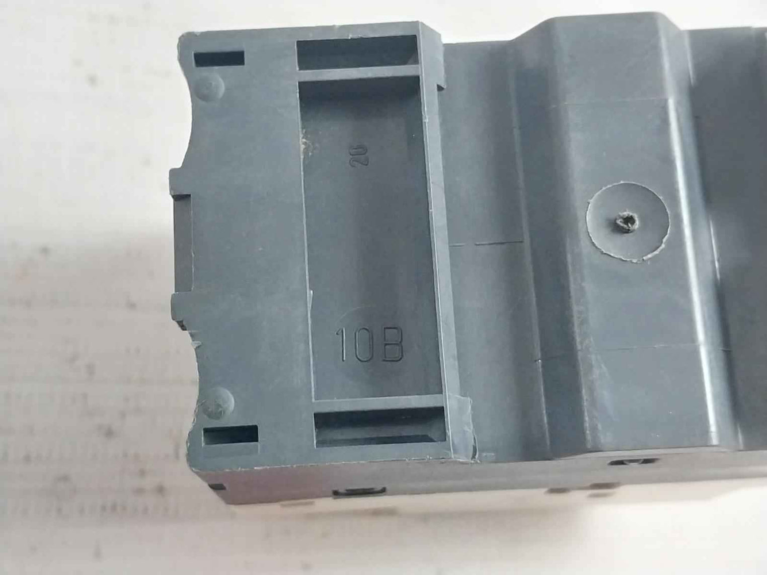 Telemecanique Gv2-le22 Motor Circuit Breaker 480Vac Max 6Kv 50/60Hz