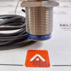 Telemecanique Inductive Proximity Sensor 2 Meter Xs1 M30Mb250