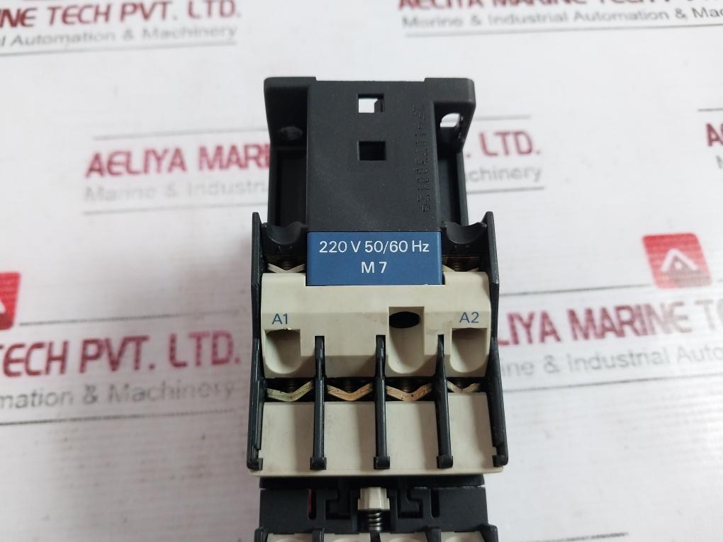 Telemecanique La1Dn40 Auxiliary Contact Block 10A 660V 600Vac 220V 50/60 Hz