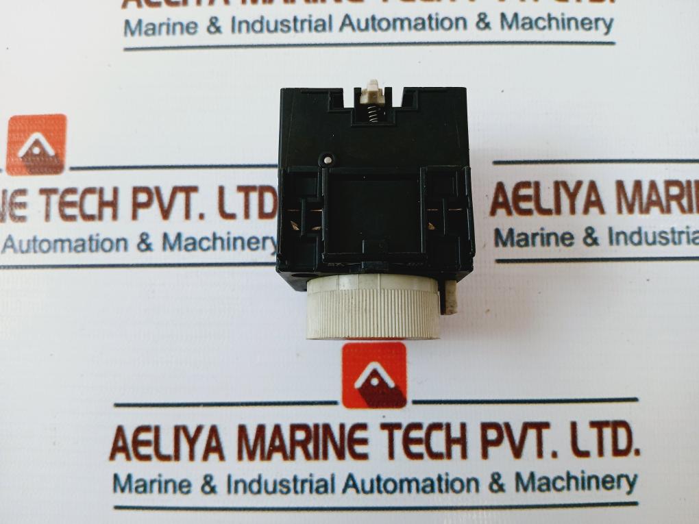 Telemecanique La3-d20 A65, 0,1-3S Time Delay Block