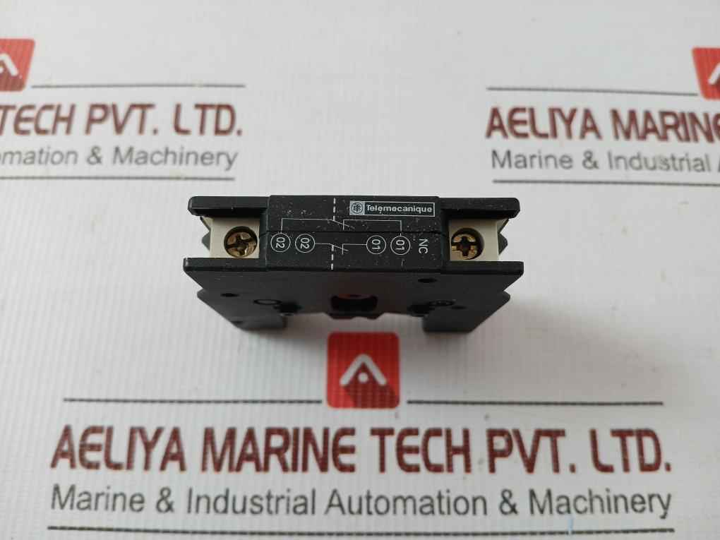 Mechanical Interlock La9 D0902 Telemecanique