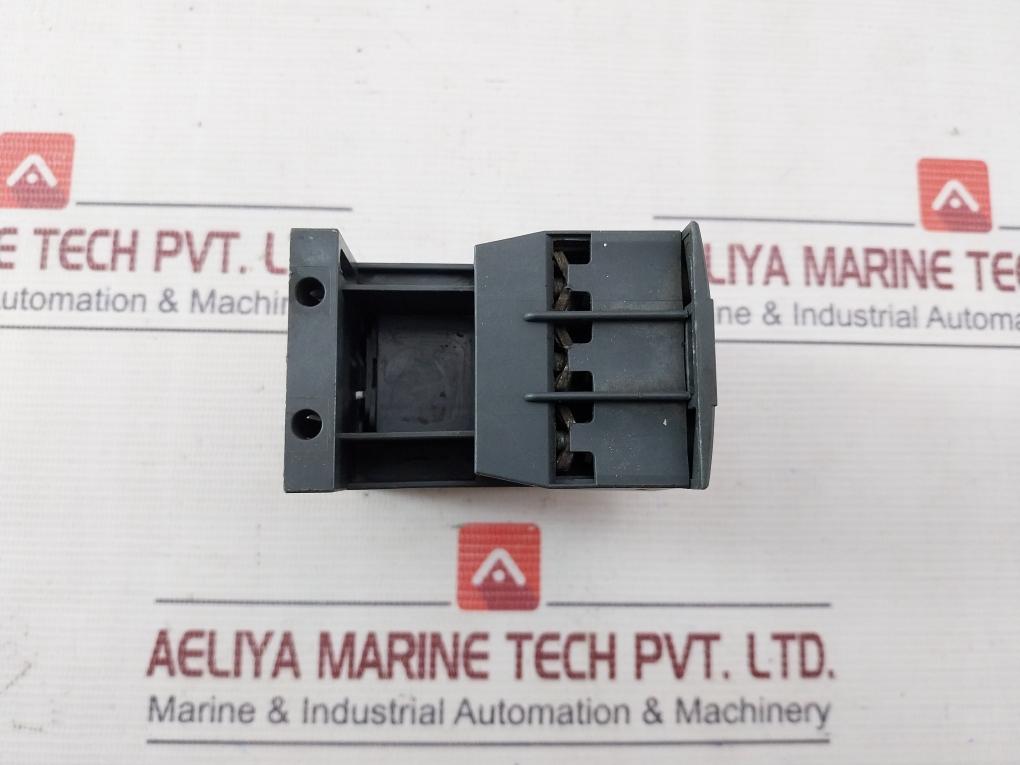 Telemecanique Lad7B106 Adapter Terminal Block W/ Overload Relay Vu06 Iea10