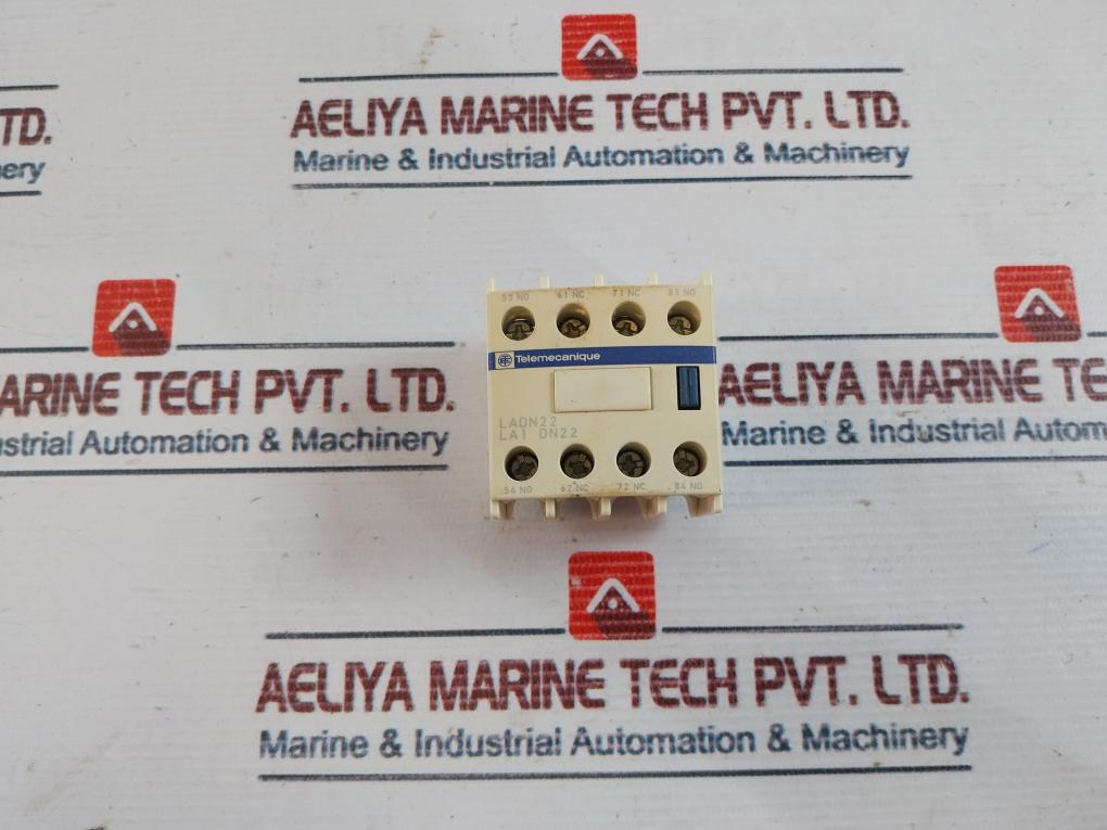 Lot Of 2X Telemecanique Ladn22 Instant Contact Block