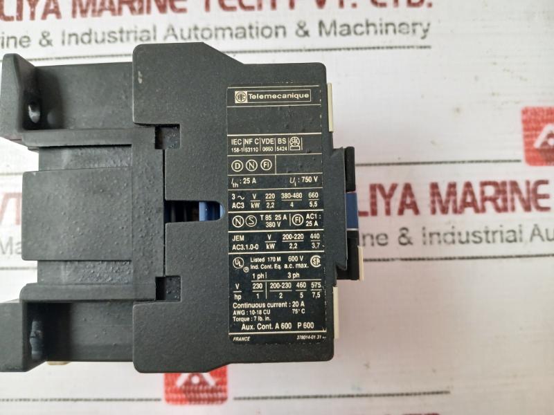 Telemecanique Lc1 D09 10 Contactor Relay 750V 220V 50/60Hz