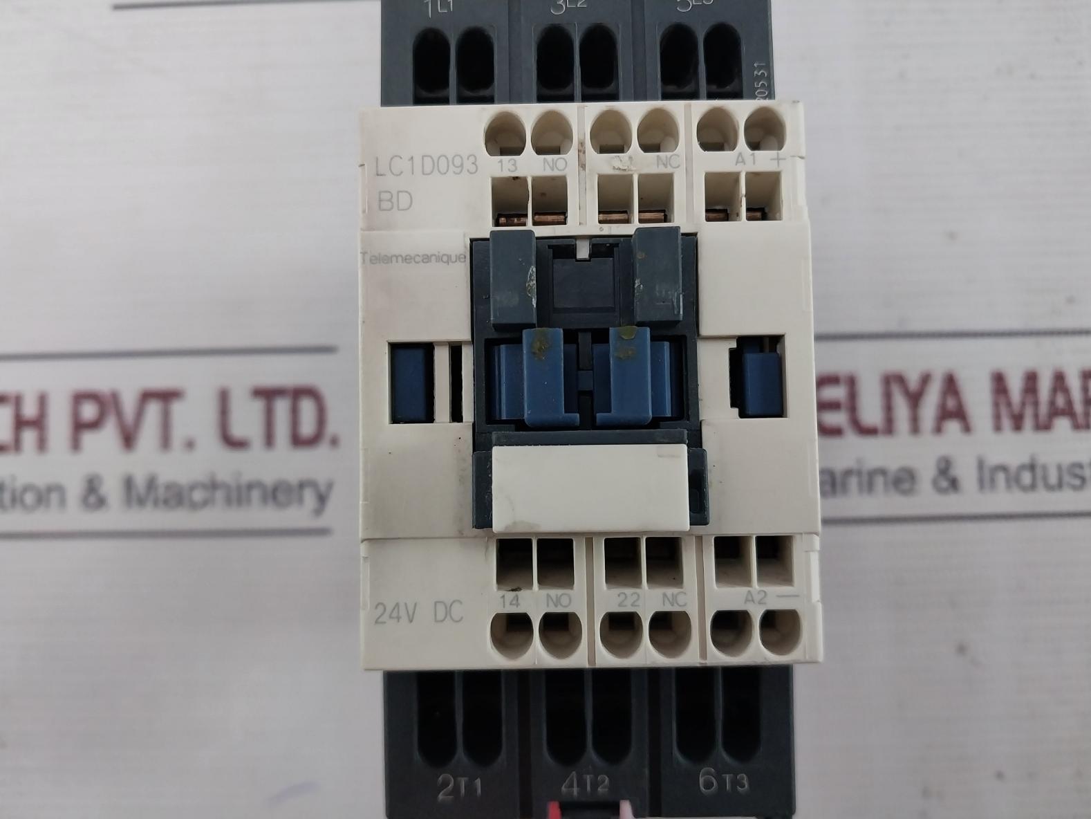 Telemecanique Lc1D093 Bd 3-pole Contactor 24Vdc 600V Ac Max 12A