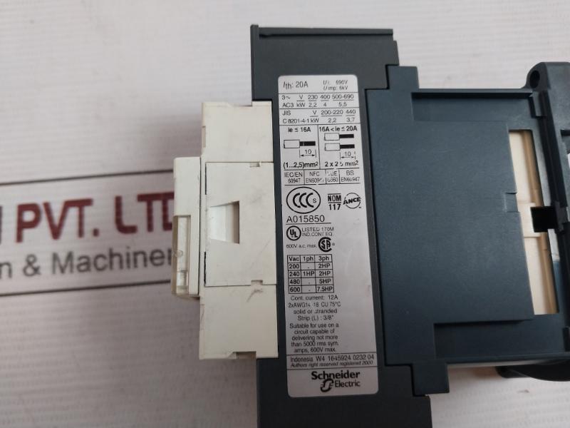 Telemecanique Lc1D093Bd 3 Pole Contactor 9A 24V Dc Coil 600V A.C.Max.