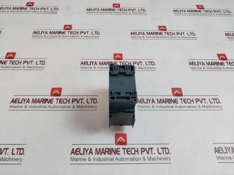 Telemecanique Lc1D093Bd 3 Pole Contactor 9A 24V Dc Coil 600V A.C.Max.