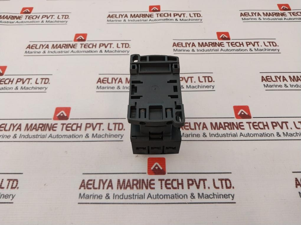 Telemecanique LC1D09 Contactor 230V 50/60Hz Used