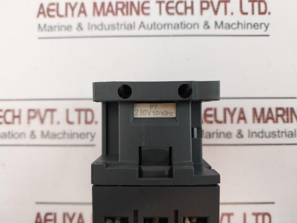 Telemecanique LC1D09 Contactor 230V 50/60Hz Used