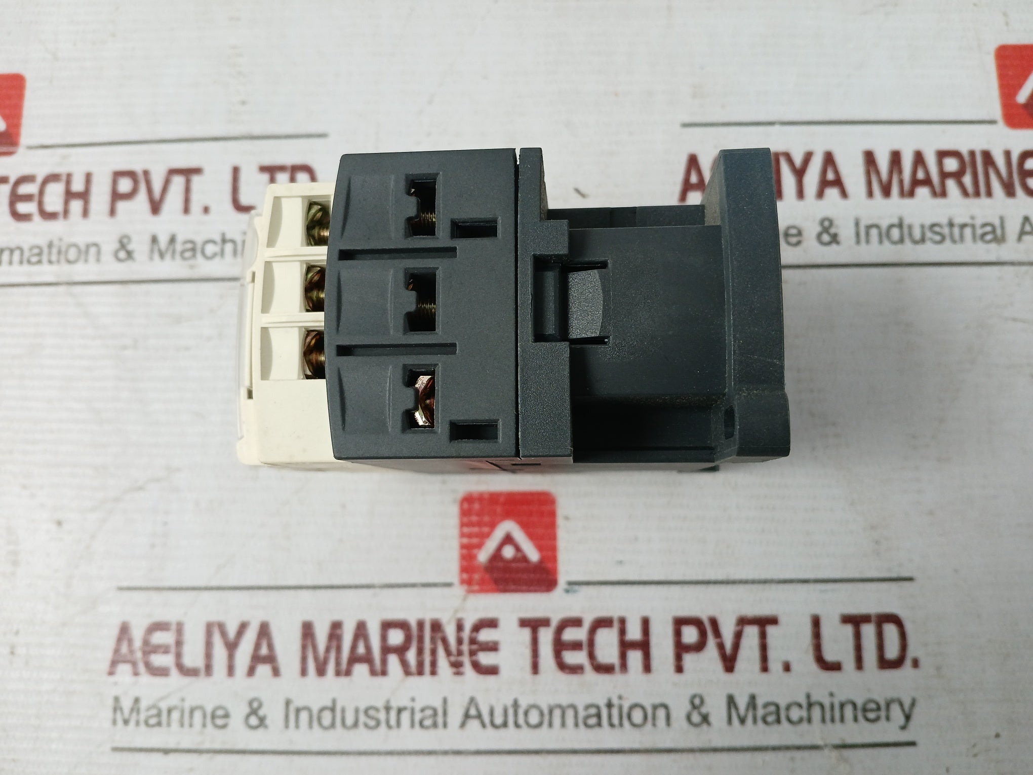 Telemecanique/square D/schneider Electric Lc1d12f7 Contactor