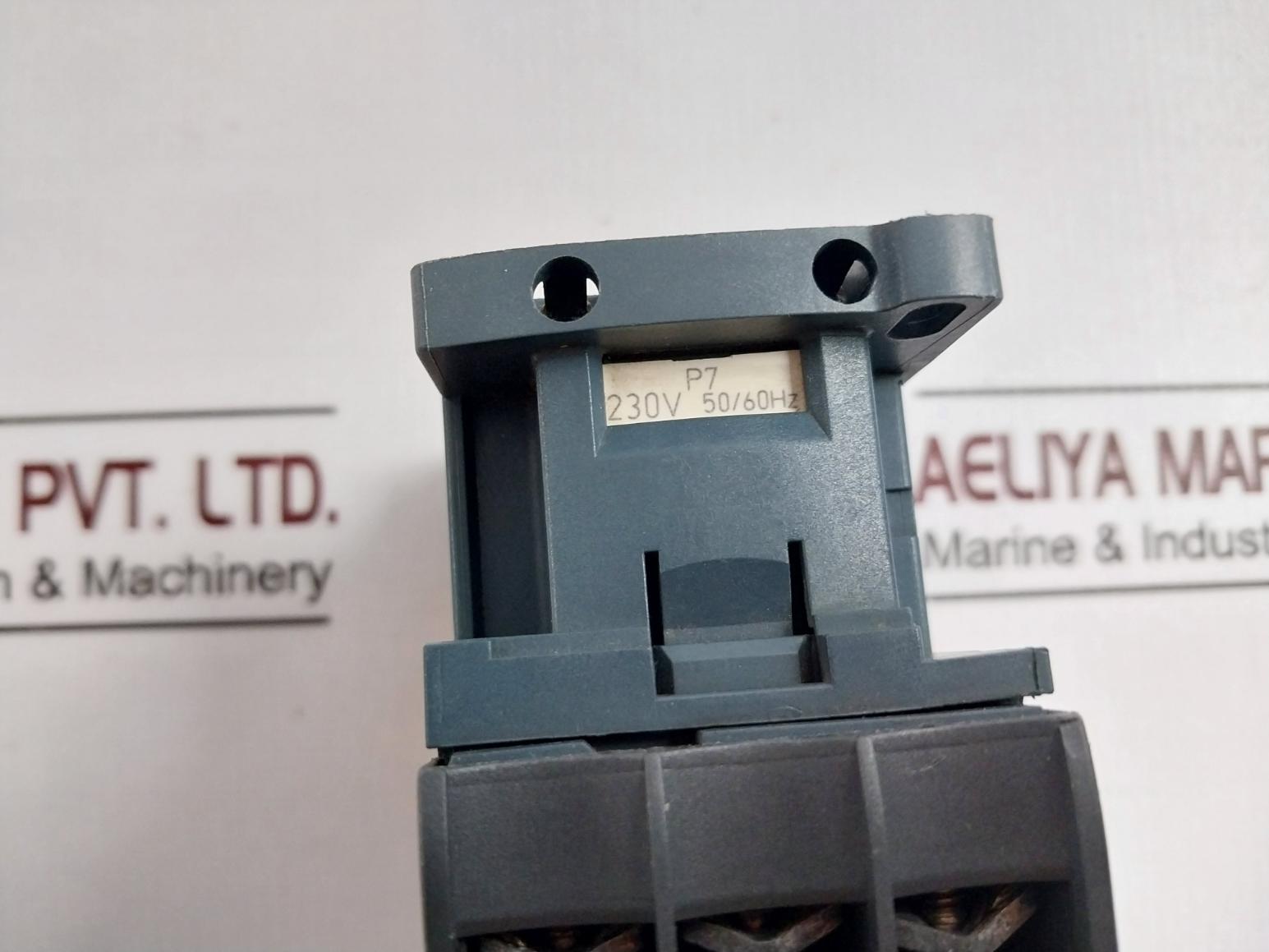 Telemecanique Lc1D25 Contactor Bs En60947 Vde 0660 A013250 A600-p600 50/60Hz