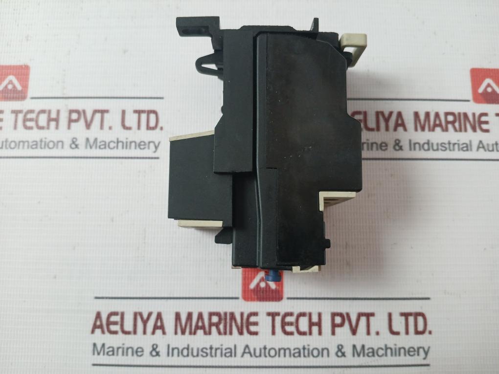 Telemecanique Lr2 D1305 Thermal Overload Relay 660V 5A 380V 600Vac Jem 1356-s