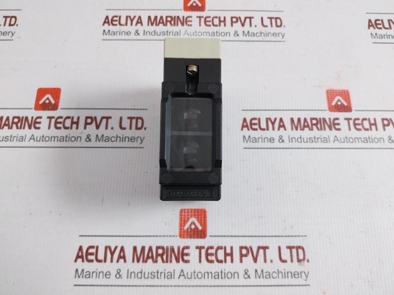 Telemecanique Photoelectric Sensor Detector Xue-h753538