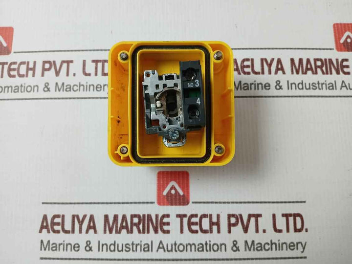 Telemecanique Push Button Control Switch Box Station 240V 3A