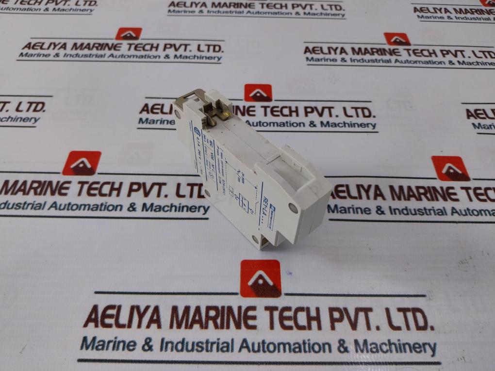 Telemecanique Re1-la001 Electronic Timer Travail On Delay 0.7A 240V Ac/Dc