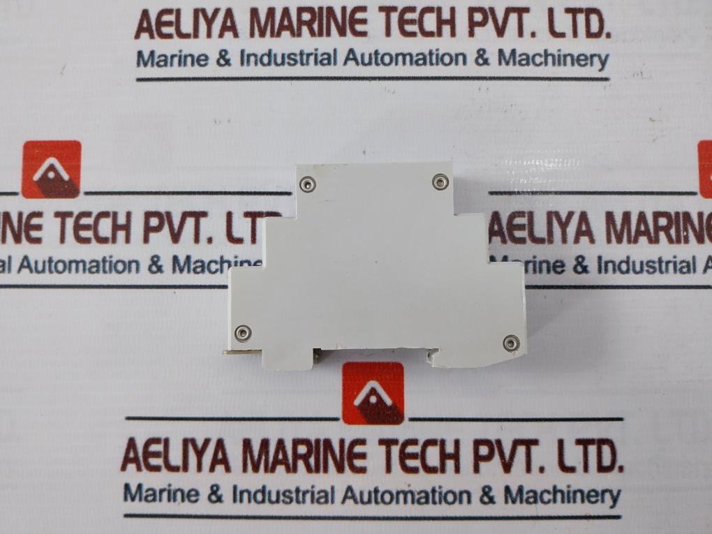 Telemecanique Re1-la001 Electronic Timer Travail On Delay 0.7A 240V Ac/Dc