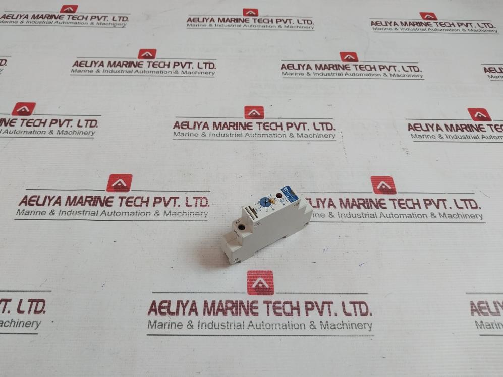 Telemecanique Re1-la001 Timer Travail On Delay 24-240V 0,7A 2,5W 0,1-3 Sec