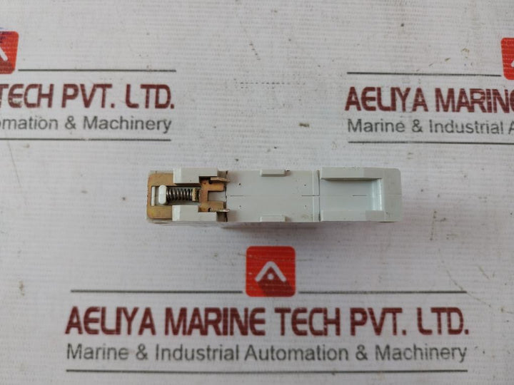 Telemecanique Re1-la002 Time Delay Relay 1–30S 24–240V Ac/Dc 0.7A