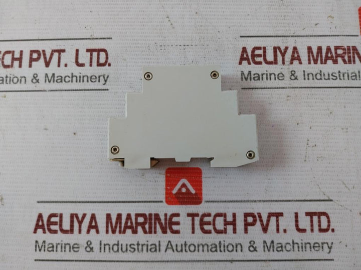 Telemecanique Re1-la002 Time Delay Relay 1–30S 24–240V Ac/Dc 0.7A