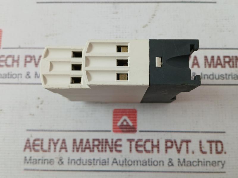 Telemecanique Re7Cv11Bu Time Relay 0.05S-300H 110-240V Ac 8B0905