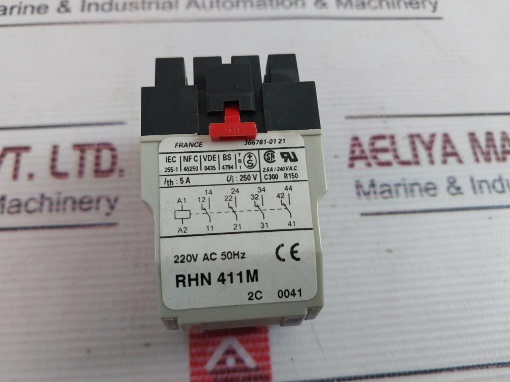 Telemecanique Rhn 411M Inst-relay Ith: 5A Ui: 250V , 220V Ac 50Hz
