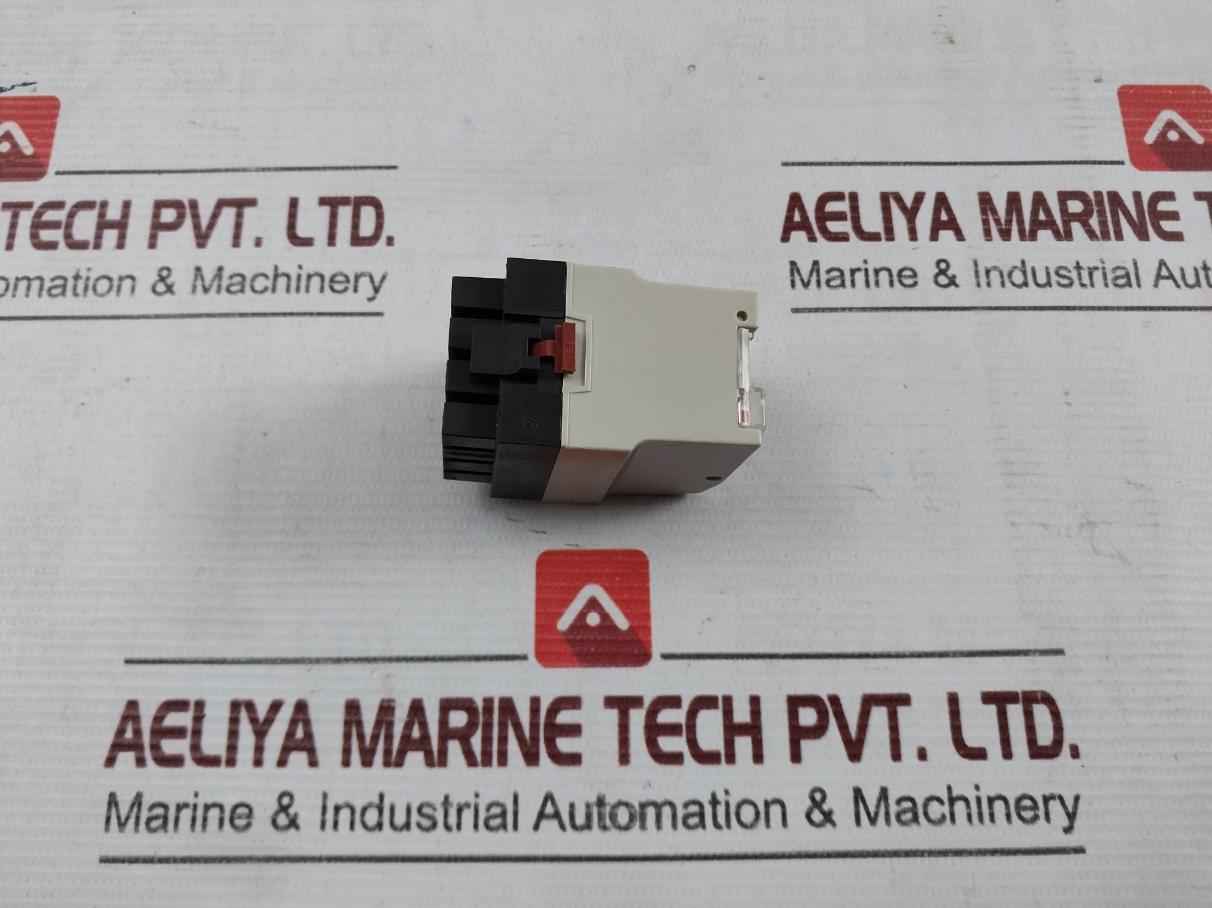 Telemecanique Rhn 416De Plug-in Relay 366781-01 31 48Vac 60Hz
