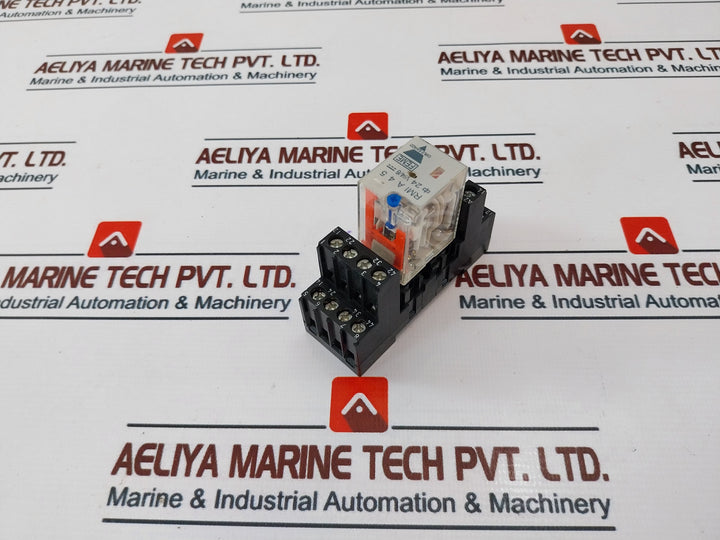 Telemecanique Rmi A 4 5 Relay With Rxz 7G Base