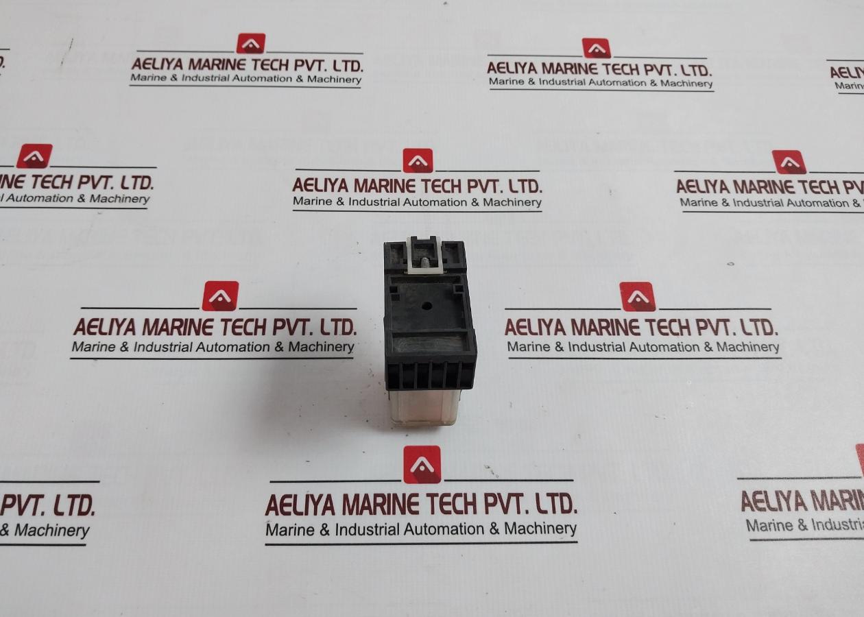 Telemecanique Run 31A22 P7 Relay Module With Base 250Vac 10A