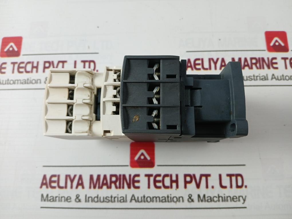 Telemecanique/Schneider Electric La1 Dn40 Auxiliary Contact Block 50A A013256