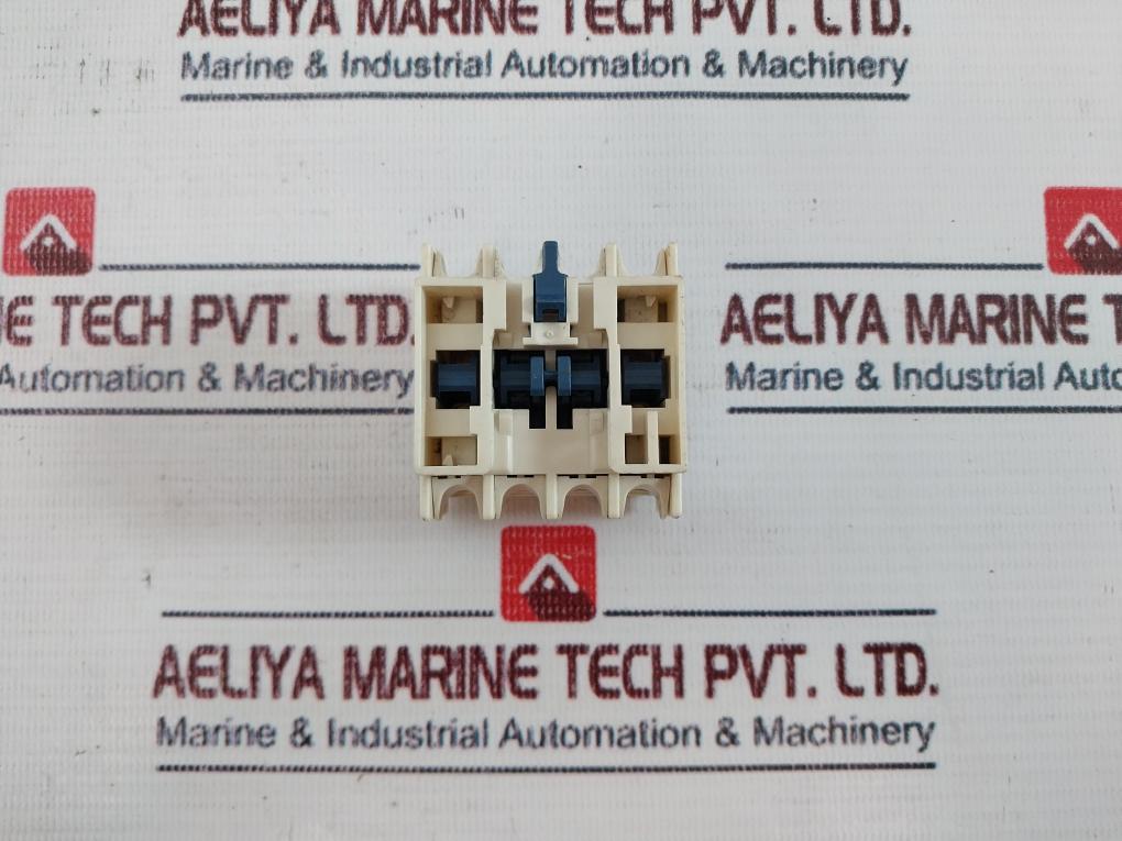 Lot of 4X Telemecanique/Schneider Electric LADN22 Auxiliary Contact Block