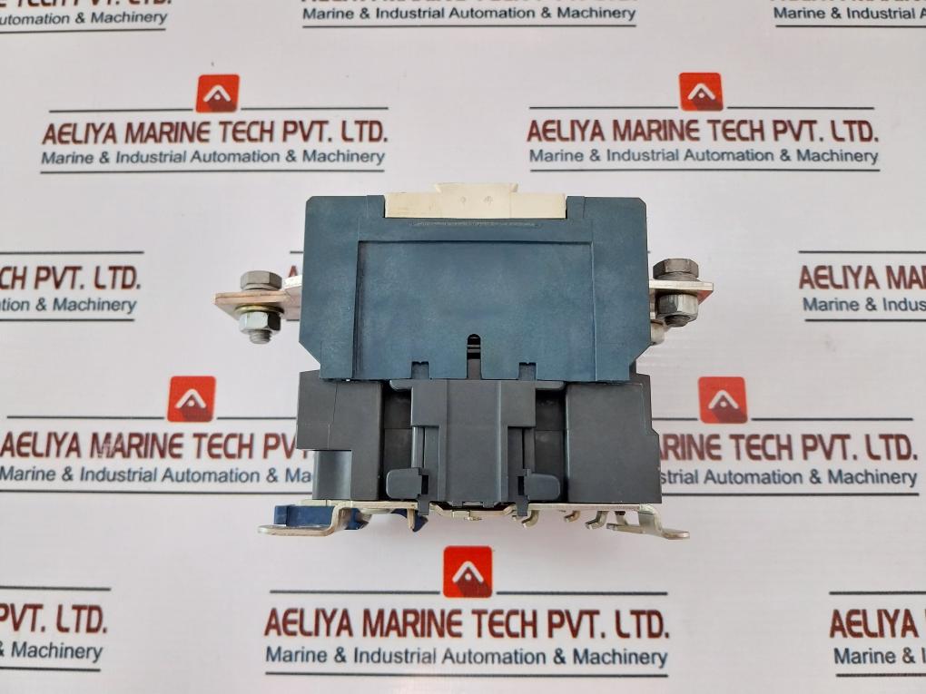 Telemecanique/ Schneider Electric LC1 D40004 Contactor with LX1 D6 F7 Coil