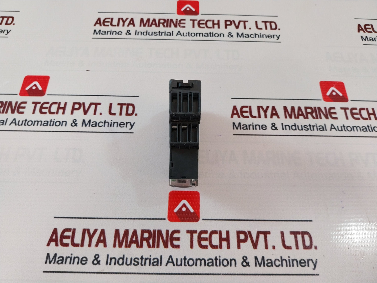 Telemecanique/Schneider Electric Rm22La32Mr Level Switch Relay 24-240Vac