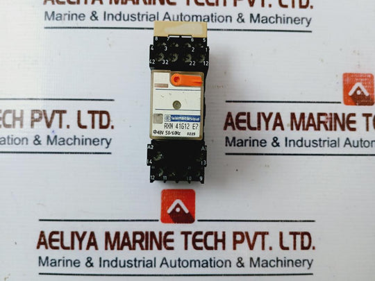 Telemecanique/ Schneider Electric Rxn41G12E7 Miniature Relay W/ Socket 48V