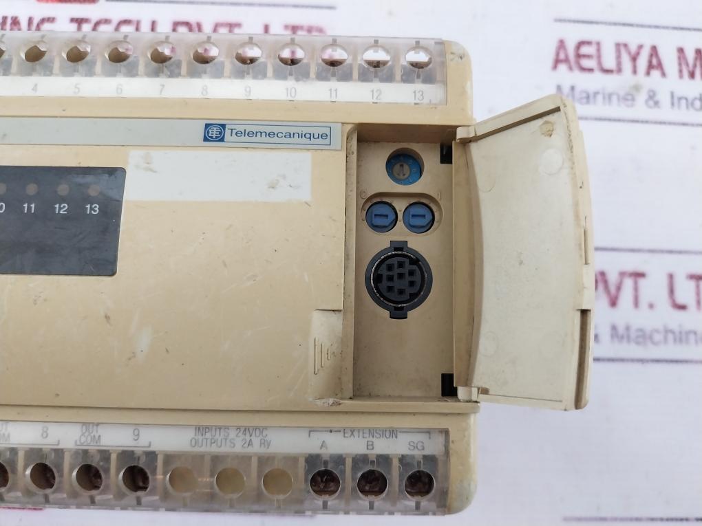 Telemecanique Tsx 07 31 2422 Input/output Module 24vdc 14 10 Relay 240vac