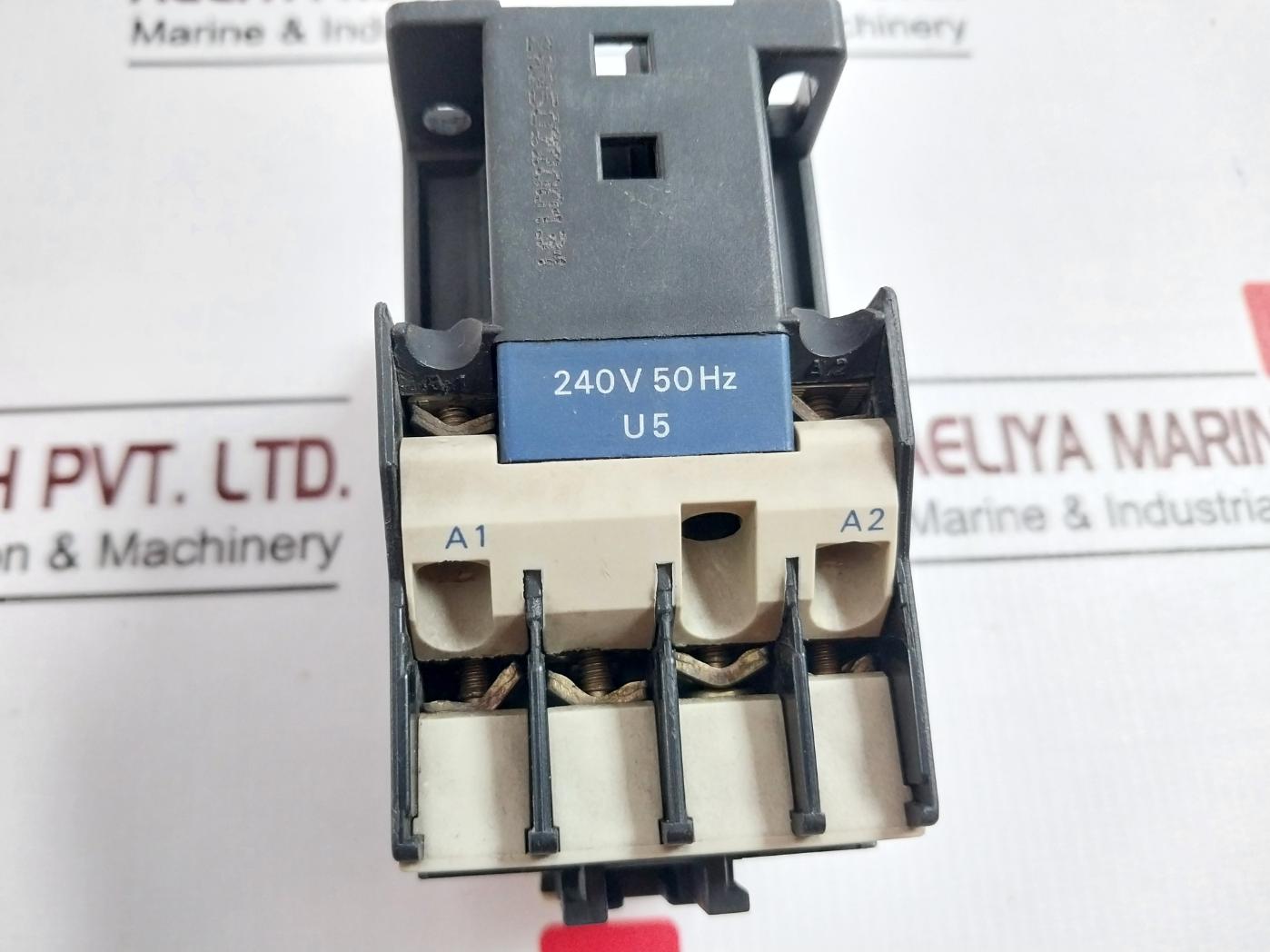 Telemecanique U5 Contactor 32A 750V 600V A.C Vde 0660