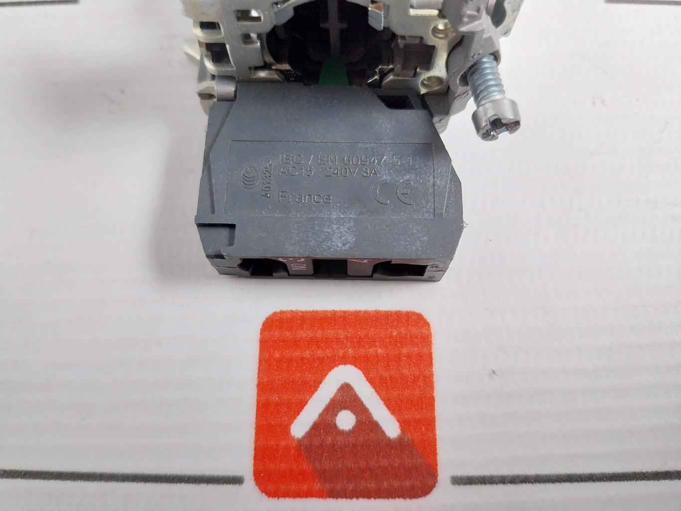 Telemecanique Xb4 Ba3351 Push Button Switch