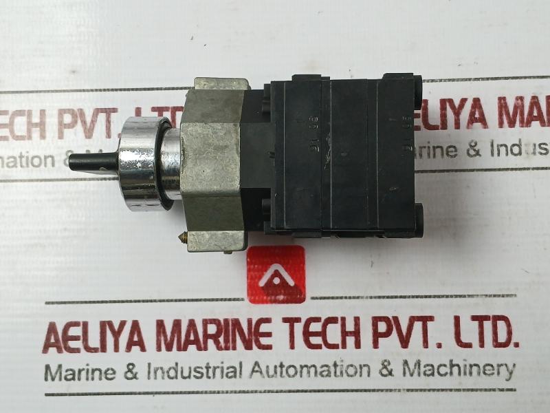 Telemecanique Xbc-d Selector Switch Iec 337 Awg 12-18 Cu A600 Q600