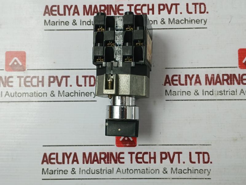 Telemecanique Xbc-d Selector Switch Iec 337 Awg 12-18 Cu A600 Q600
