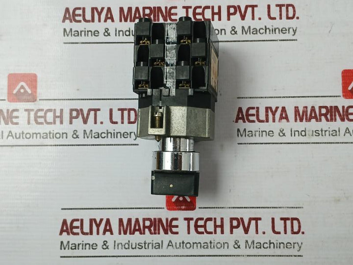Telemecanique Xbc-d Selector Switch Iec 337 Awg 12-18 Cu A600 Q600