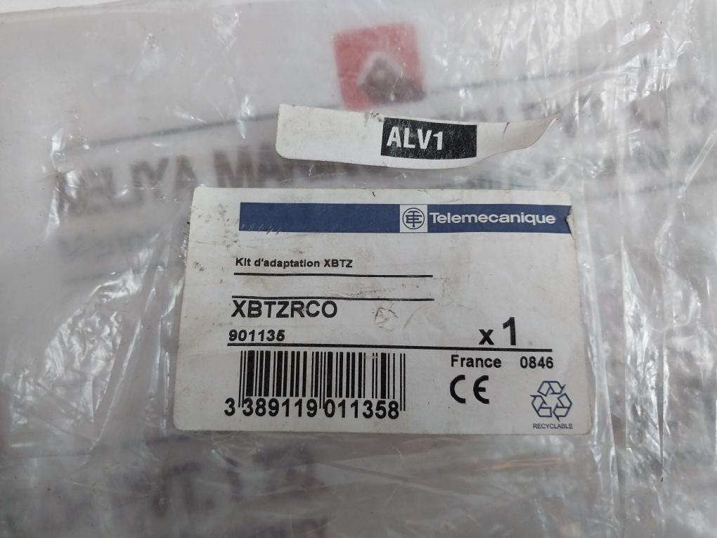 Telemecanique XBTZRCO Kit Mechanical Adaptor For Substituting XBTP