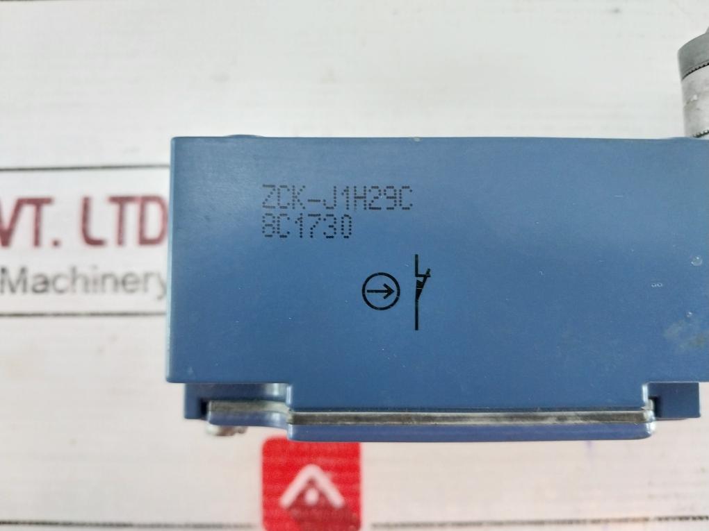 Telemecanique Xck-j.C Limit Switch Ac15 240V 3A Iec60947-5-1 Ip 66